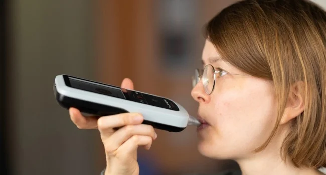 Exhaled air analysis can help distinguish cancerous lung nodules from benign ones. research