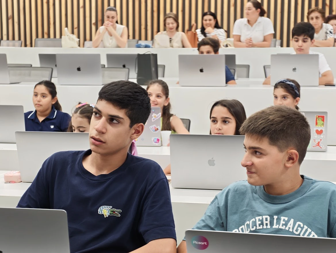 Unibank and Picsart Academy held a "Knowledge Day" for children