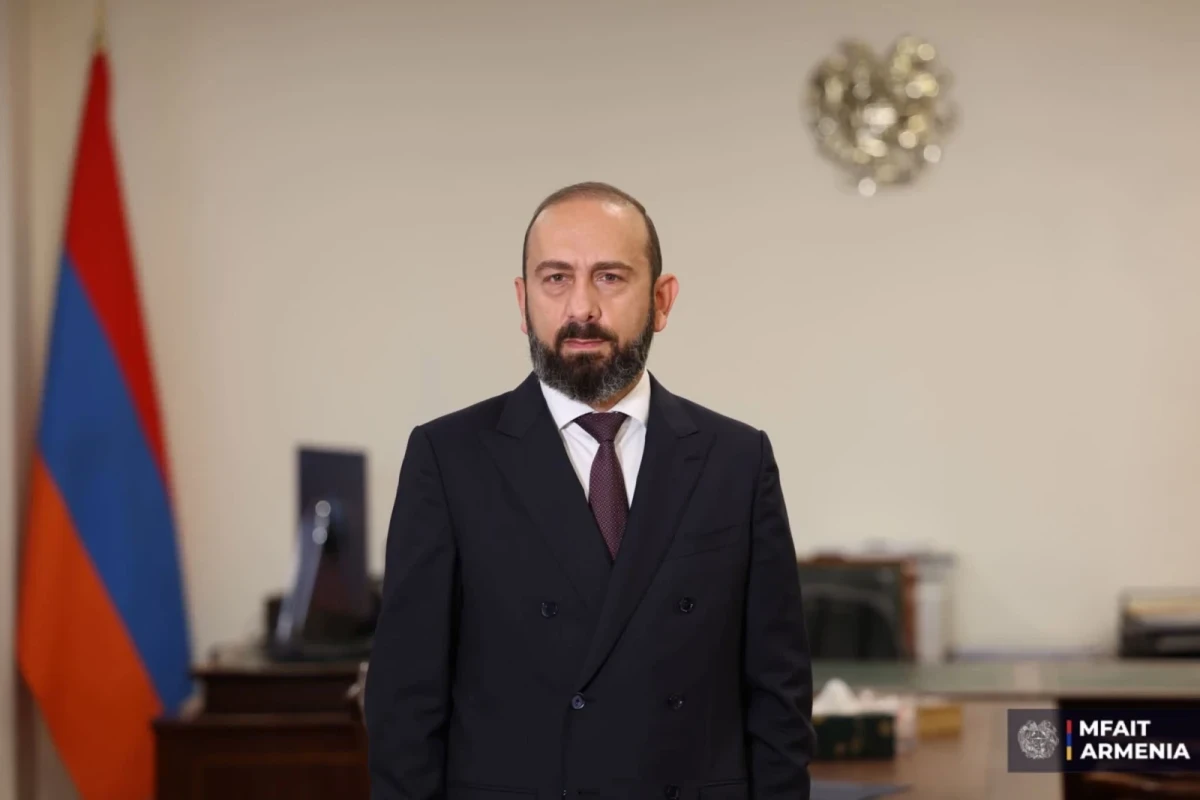 Ararat Mirzoyan leaves for Iran