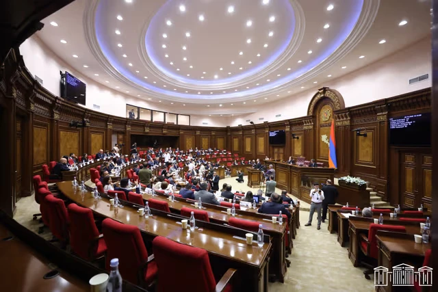 ՔՊ-ն կզբաղվի Եկեղեցով. ԱԺ-ն ընդդիմության բոյկոտի ֆոնին հավանություն տվեց աղմկահարույց նախաձեռնությանը