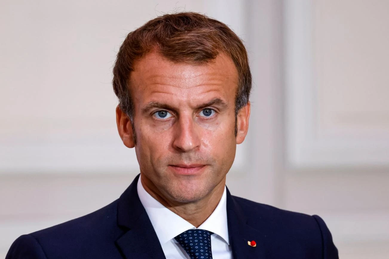 Macron has forbidden to organize demonstrations in the coming days